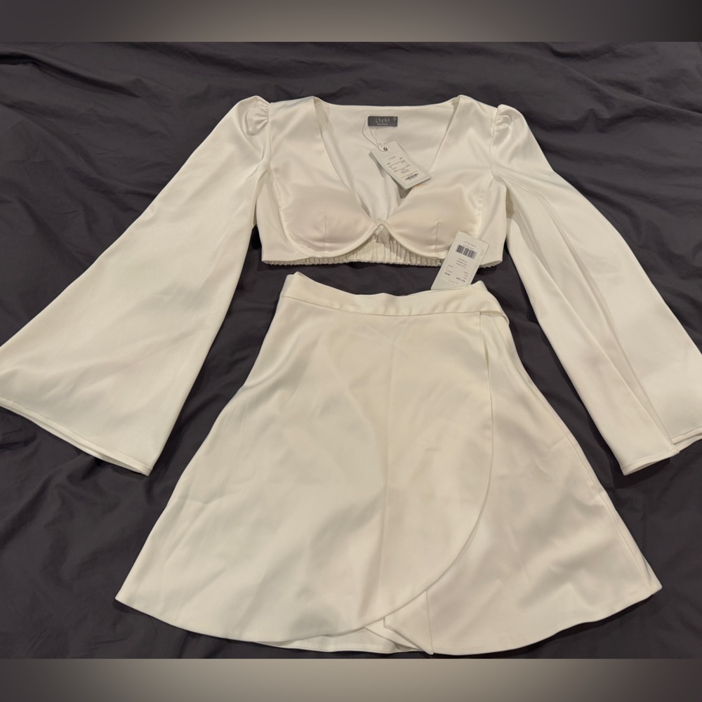 Bought them in  April .Brand name is Lichi .Never worn them !